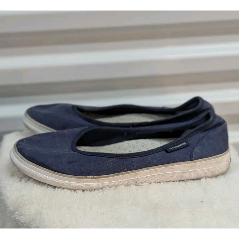 Minimalist Coastal Nautical Columbia 8 Weathered Blue Crankbait Slip On Flats